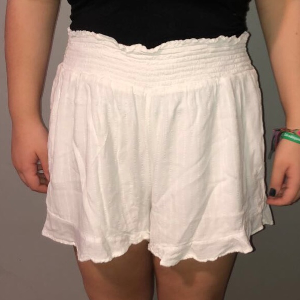 white flowy shorts